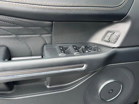 Used 2023 Ford Expedition Max Platinum image 25