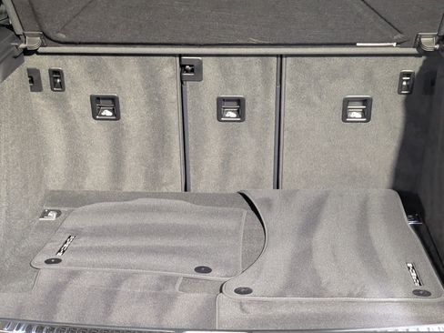 Certified 2025 Porsche Macan image 25