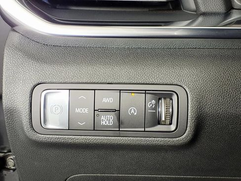 Used 2025 GMC Terrain Elevation w/ Black Edition AWD/4WD image 14
