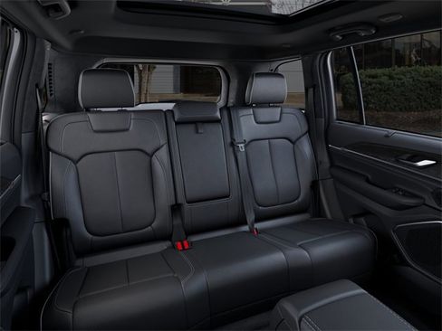 New 2025 Jeep Grand Cherokee Overland w/ Luxury Tech Group IV image 15