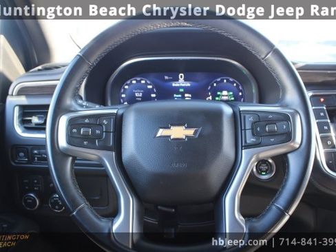 Used 2023 Chevrolet Suburban LT image 16