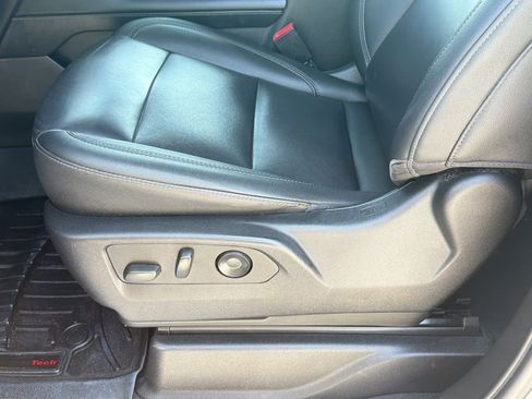 Used 2022 Chevrolet Tahoe Z71 image 14