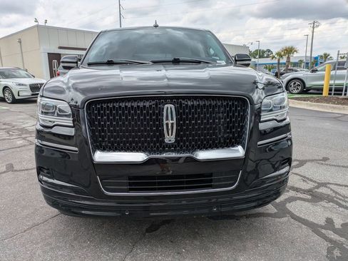 Used 2023 Lincoln Navigator L Reserve AWD/4WD image 9