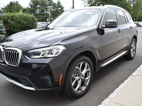 Used 2024 BMW X3 xDrive30i w/ Premium Package AWD/4WD image 3