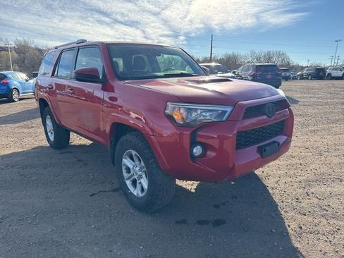 Used 2018 Toyota 4Runner SR5 image 5