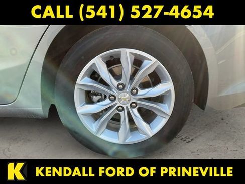 Used 2023 Chevrolet Malibu LT FWD image 9