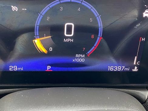 Used 2026 Chevrolet TrailBlazer LT w/ LT Cold Weather Package FWD image 24