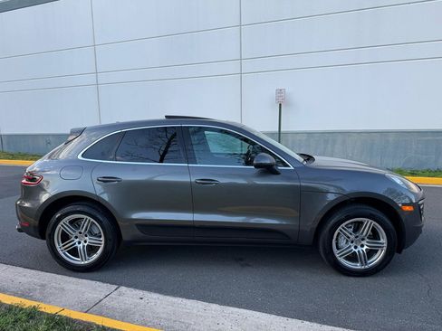 Used 2015 Porsche Macan S AWD/4WD image 11