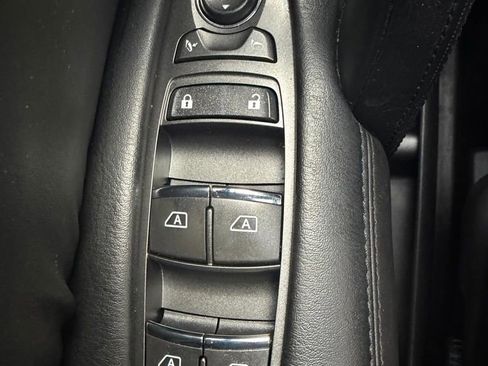 Used 2023 Nissan Armada SL w/ Midnight Edition Package image 22