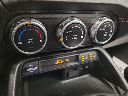 Used 2017 MAZDA MX-5 Miata RF Grand Touring image 19