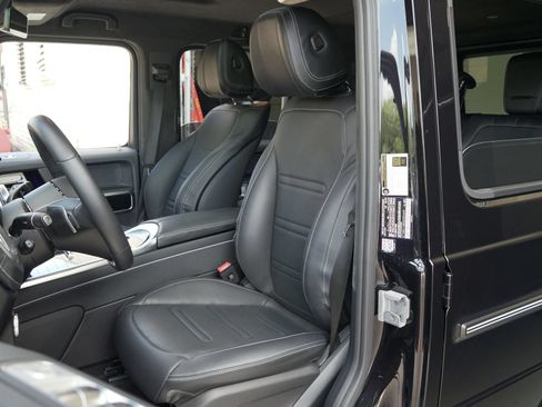 Used 2025 Mercedes-Benz G 550 image 8