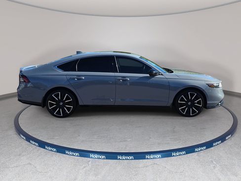 Used 2024 Honda Accord Touring image 5