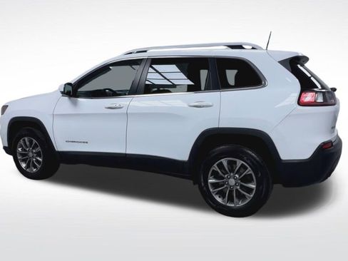Used 2019 Jeep Cherokee Latitude Plus AWD/4WD image 6