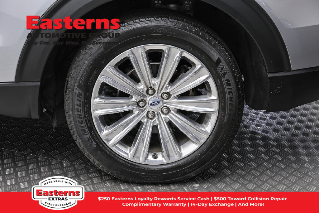 Used 2023 Ford Explorer Limited AWD/4WD image 9