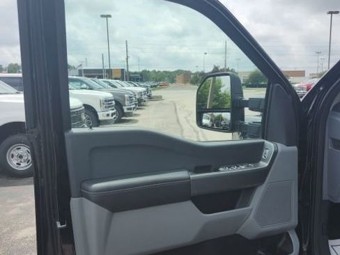 New 2025 Ford F350 XLT w/ 360-Degree Camera Package image 37