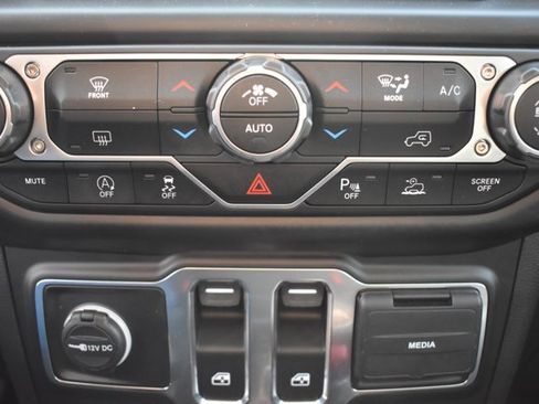 Used 2022 Jeep Wrangler Sport S image 24