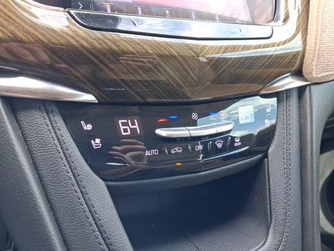 Used 2020 Cadillac XT6 Sport w/ Platinum Package AWD/4WD image 33