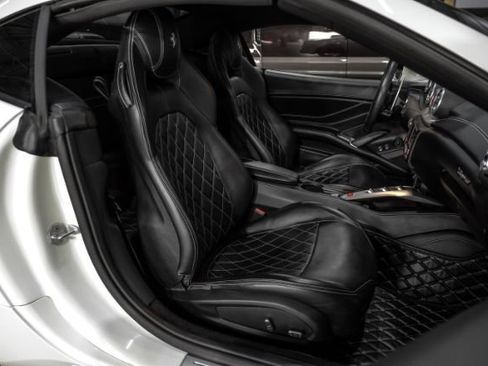 Used 2015 Ferrari California T image 42