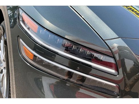 Used 2025 Genesis GV80 2.5T Standard AWD/4WD image 31