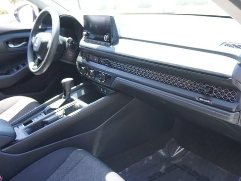 Used 2025 Honda Accord LX image 12