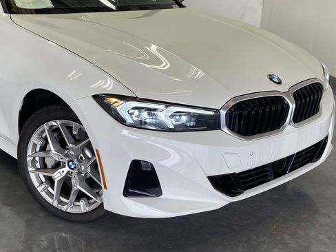 Used 2025 BMW 330i xDrive Sedan w/ Convenience Package AWD/4WD image 8