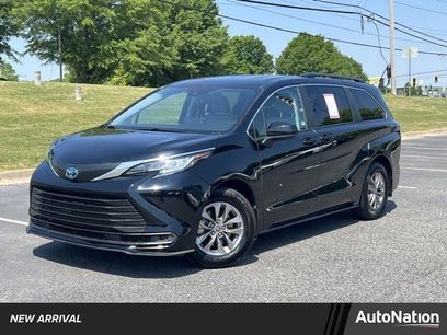 Certified 2023 Toyota Sienna LE