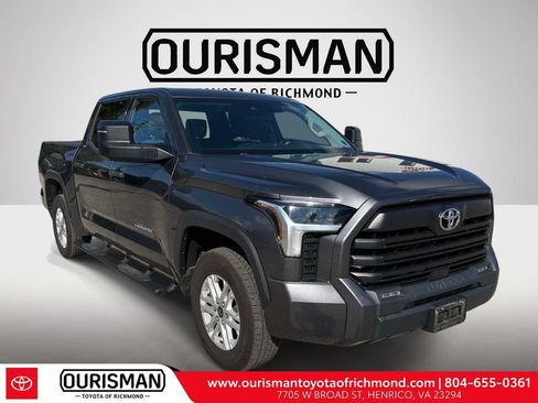Used 2022 Toyota Tundra SR5 w/ SR5 Convenience Package AWD/4WD image 1