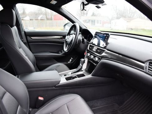 Used 2022 Honda Accord Sport image 29