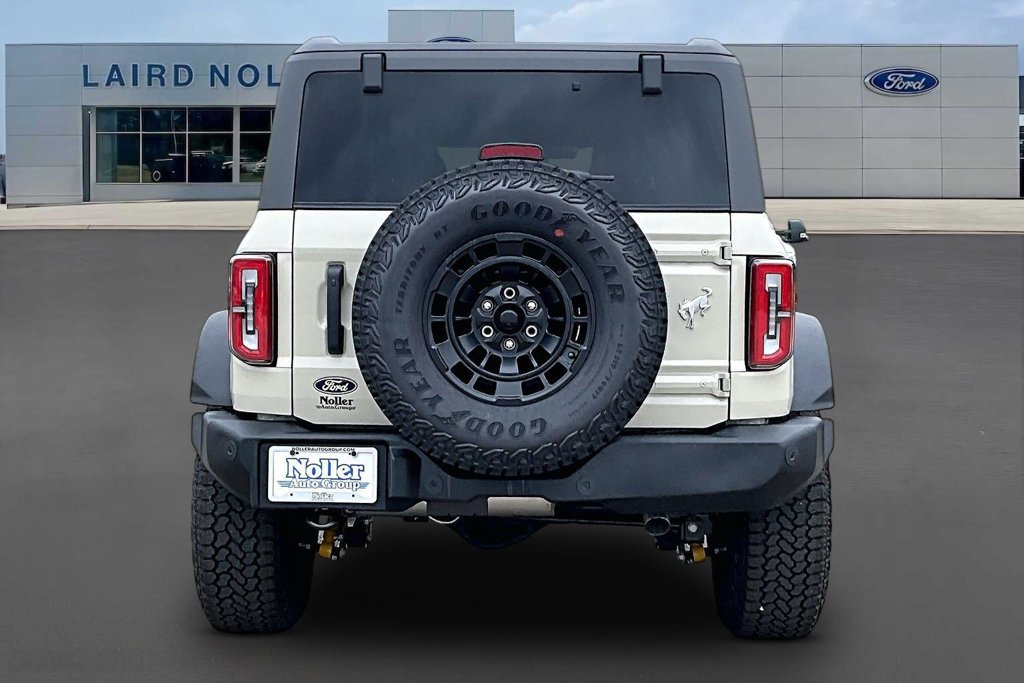 New 2026 Ford Bronco Outer Banks w/ Sasquatch Package AWD/4WD image 4