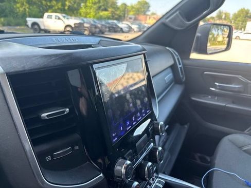 Used 2019 RAM 1500 Big Horn AWD/4WD image 15