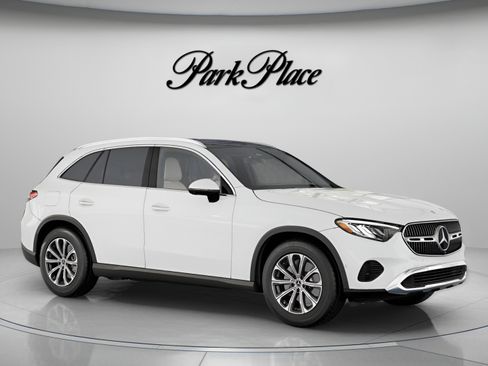 Used 2026 Mercedes-Benz GLC 300 4MATIC image 31