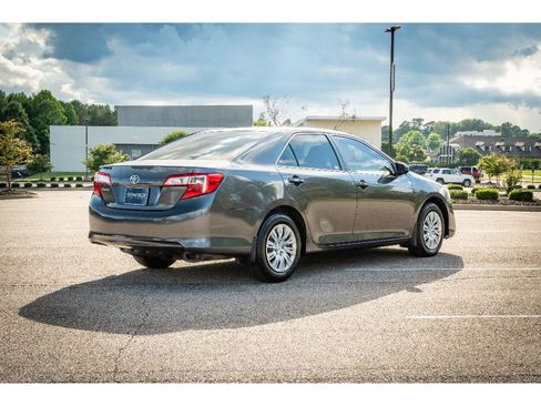 Used 2013 Toyota Camry FWD image 5