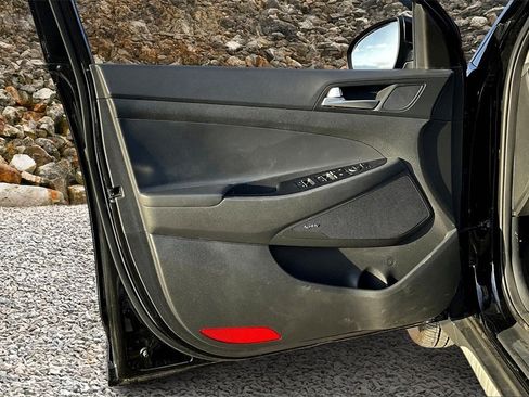 Used 2019 Hyundai Tucson Limited image 19