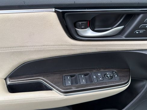 Used 2020 Honda Clarity Touring image 10