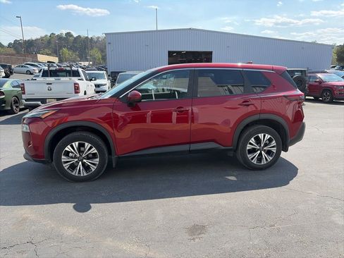 Used 2022 Nissan Rogue SV image 4