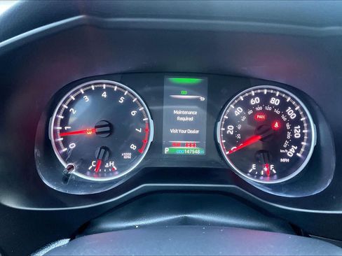 Used 2019 Toyota RAV4 LE FWD image 23