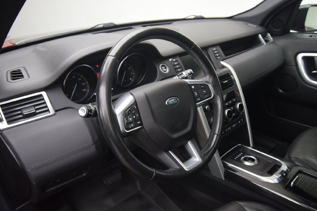 Used 2019 Land Rover Discovery Sport HSE AWD/4WD image 12