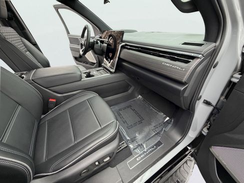 Used 2024 GMC Sierra EV Denali image 33