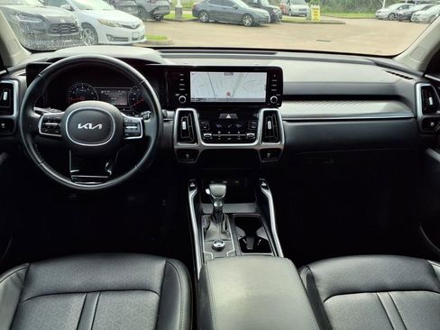 Used 2022 Kia Sorento S FWD image 9