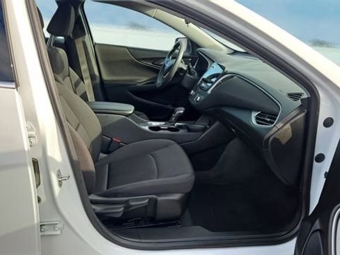 Used 2024 Chevrolet Malibu LT image 13