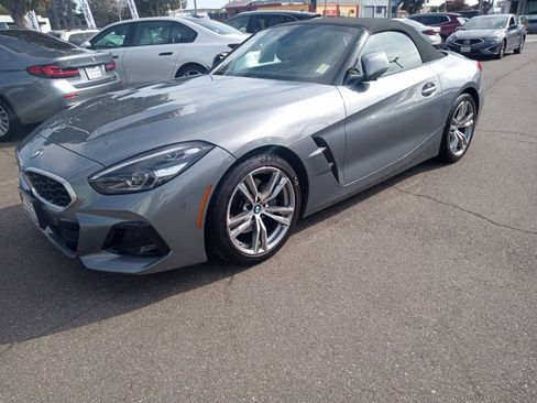 Used 2025 BMW Z4 sDrive30i image 3