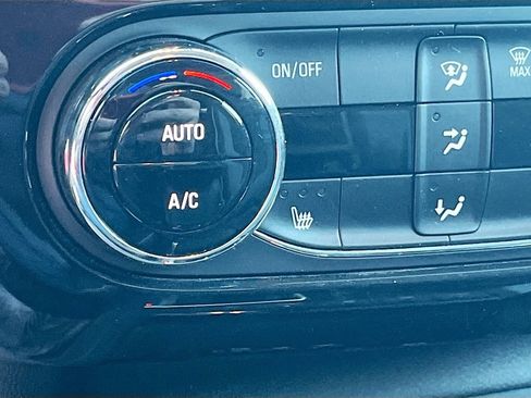 Used 2024 Chevrolet TrailBlazer LT w/ Convenience Package AWD/4WD image 20