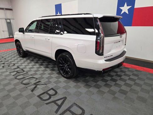 Used 2023 Cadillac Escalade ESV Sport Platinum w/ LPO, ONYX Package image 13