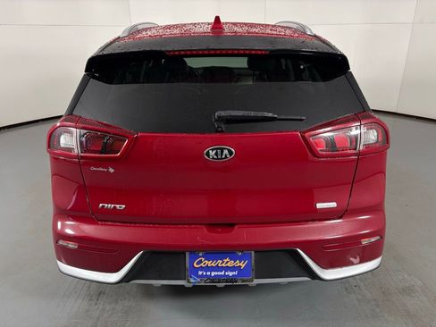 Used 2017 Kia Niro EX image 7