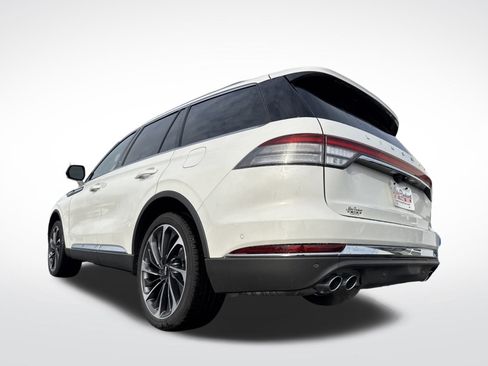 Used 2023 Lincoln Aviator Reserve w/ Equipment Group 201A image 15