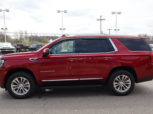 Used 2021 GMC Yukon SLT w/ Rear Media and Nav Package AWD/4WD image 29