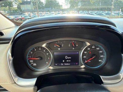 Used 2023 Chevrolet Traverse LT AWD/4WD image 9