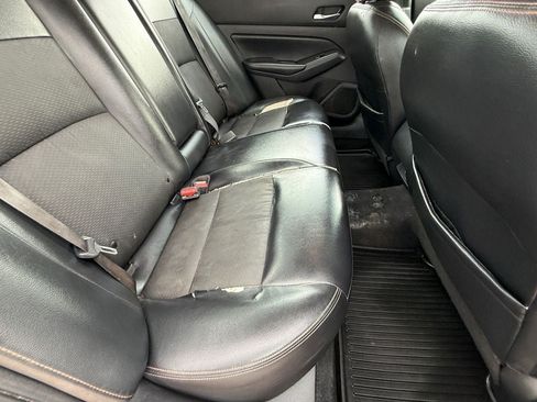 Used 2019 Nissan Altima 2.5 SR FWD image 11