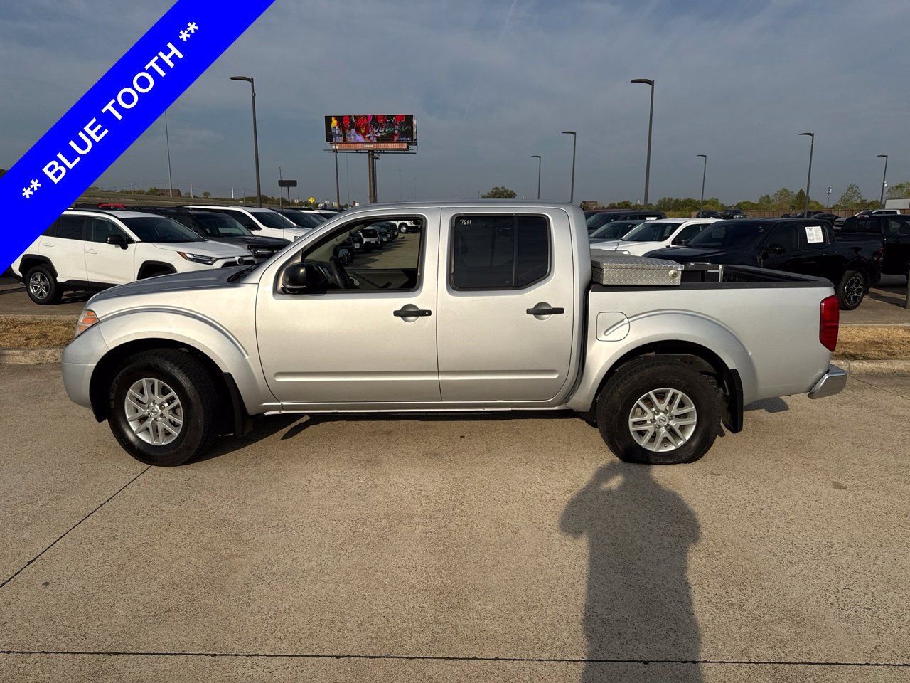 Used 2019 Nissan Frontier SV RWD image 3