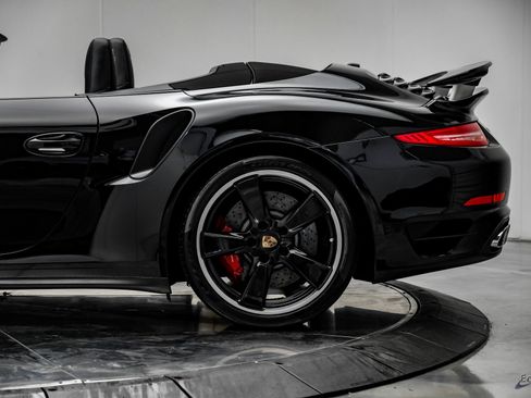 Used 2015 Porsche 911 Turbo image 9